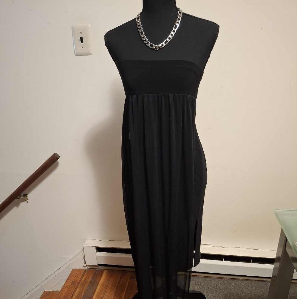 Elegant Black Strapless Dress